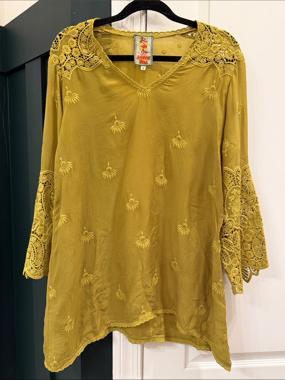 Johnny Was Chartreuse Embroidered Lace Bell-Sleeve Tunic EUC